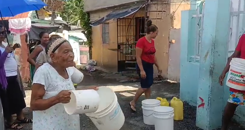 ciudadanos-protestan-en-demanda-de-agua-potable