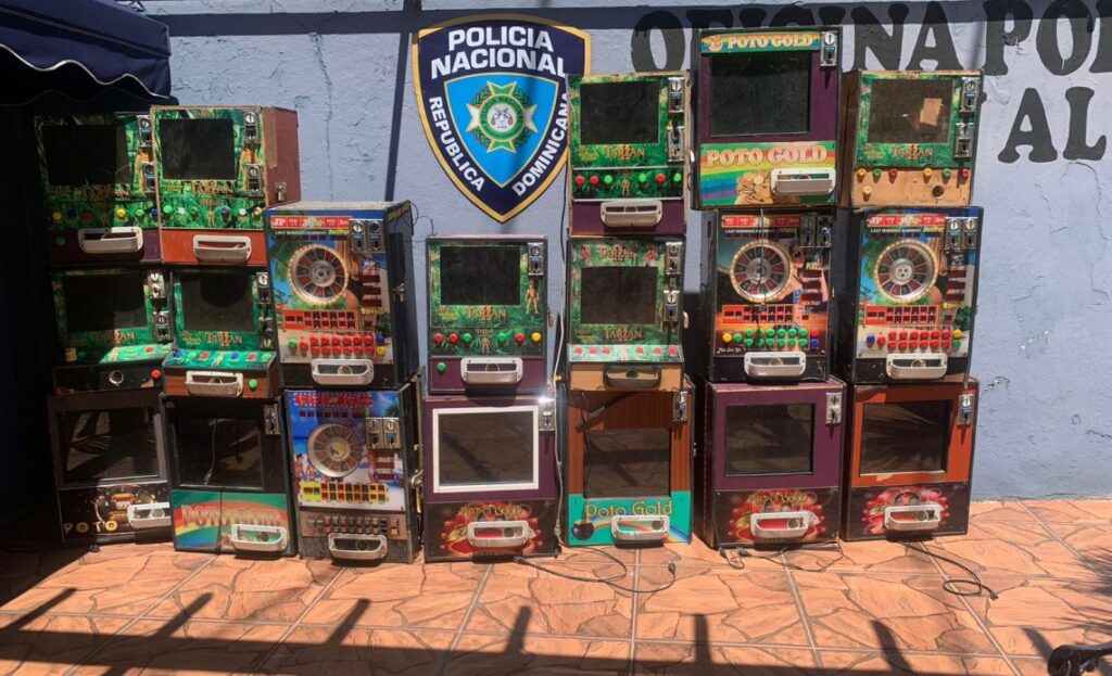 autoriades-incautan-19-maquinas-tragamonedas-operadas-de-manera-ilegal-en-capotillo