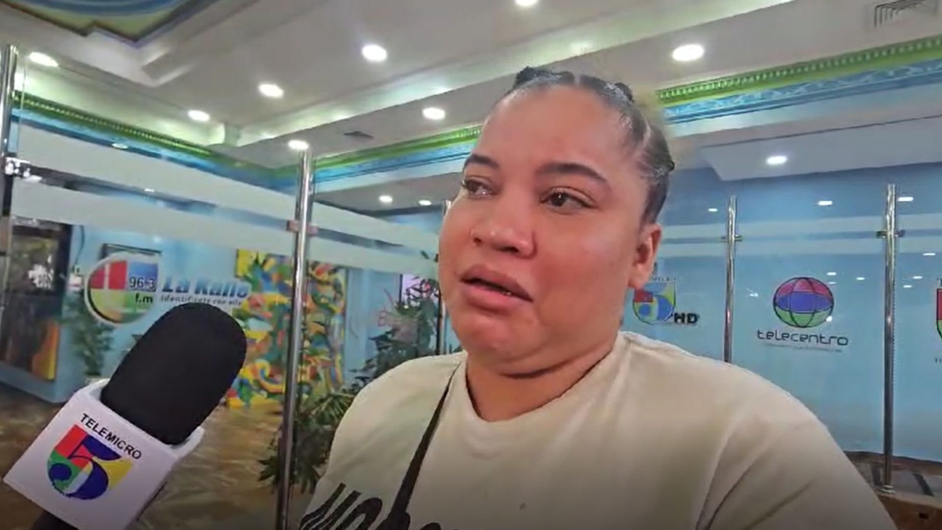 video:-¡desesperada!-mujer-pide-ayuda-para-poder-adquirir-cedula-de-identidad-a-sus-29-anos