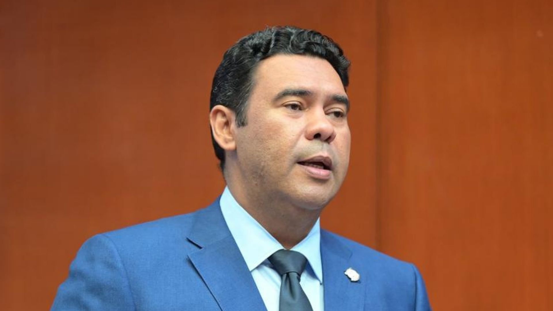 cholitin-presenta-resolucion-en-busca-de-una-extension-del-itla-en-la-altagracia