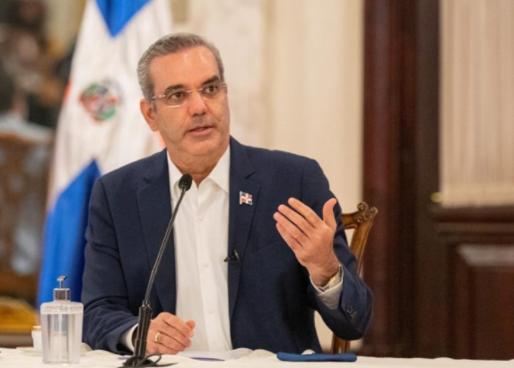 abinader-emite-decretos-con-nuevas-designaciones
