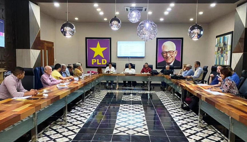 comision-del-congreso-del-pld-entrega-7,020-propuestas-de-modificaciones-para-su-revision
