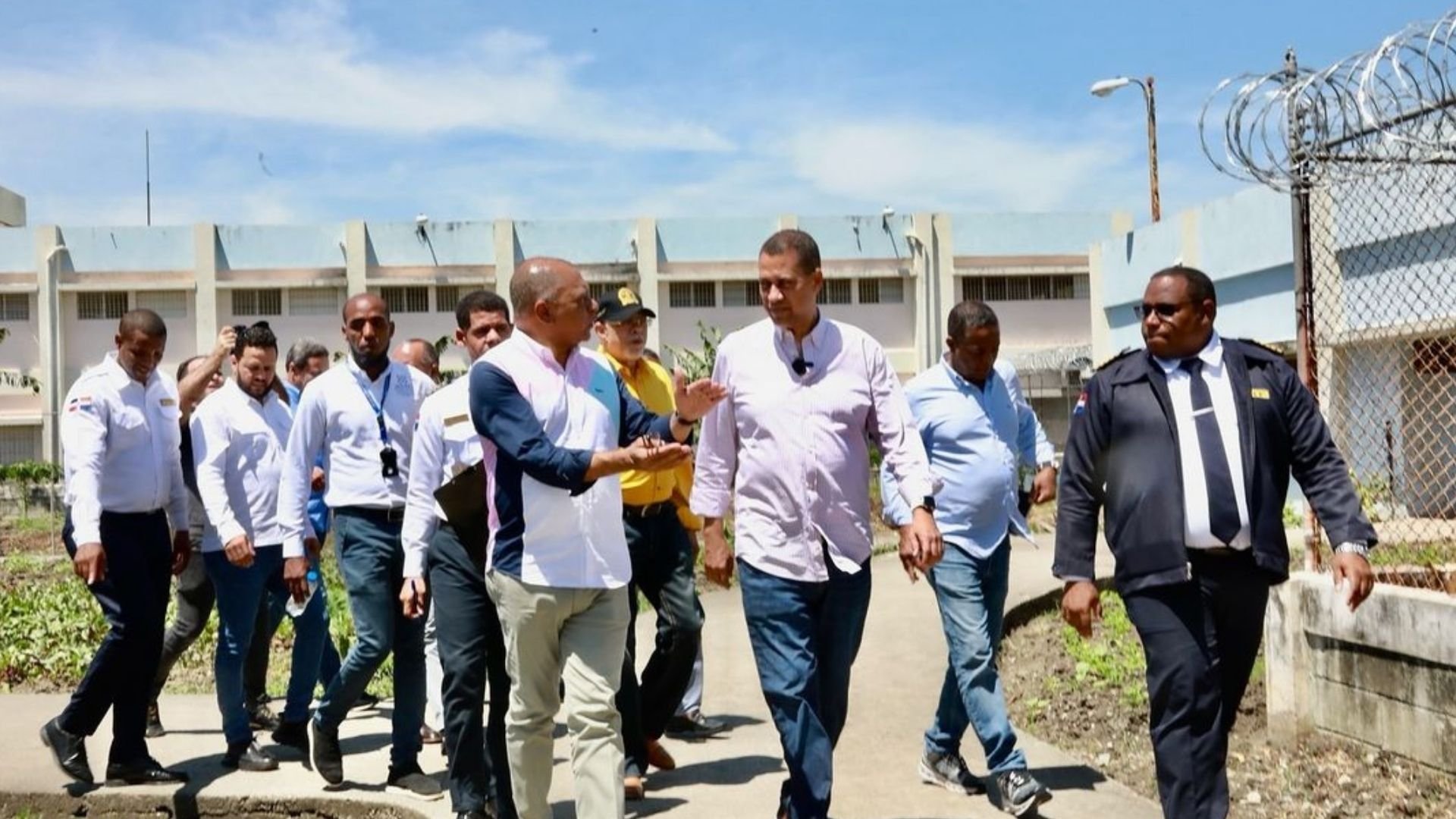 indotel-inicia-plan-piloto-de-bloqueadores-de-senal-en-carceles-del-pais