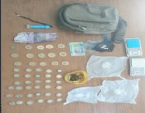 policia-y-mp-ocupan-arma-de-fuego,-drogas-y-cigarrillos-de-contrabando-en-barahona