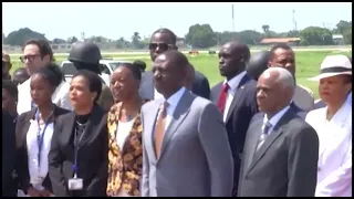 reportaje-presidente-de-kenia-viaja-haiti-para-visitar-a-sus-policias-que-los-han-dejado-solos