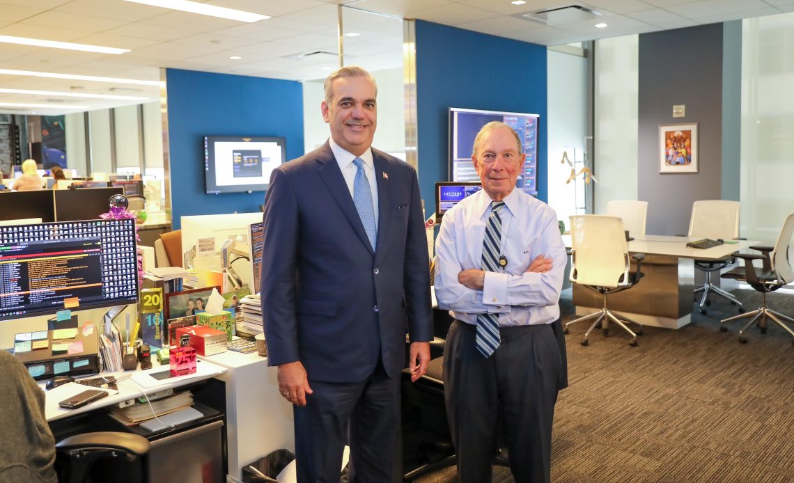 presidente-abinader-sostiene-reunion-con-empresario-michael-bloomberg
