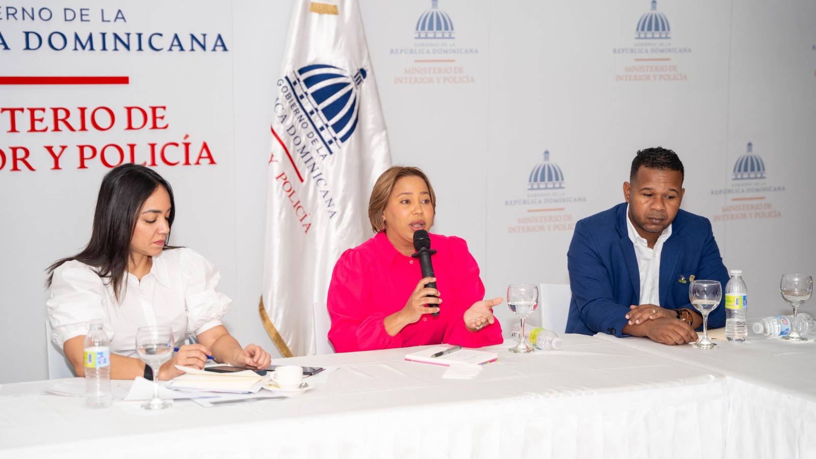faride-raful-garantiza-que-no-habra-mas-«incautaciones-arbitrarias»-de-bocinas-en-negocios
