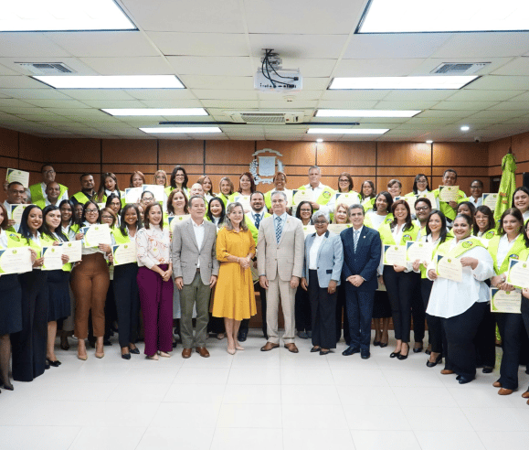 tse-gradua-63-personas-en-diplomado-de-rectificacion-de-actas