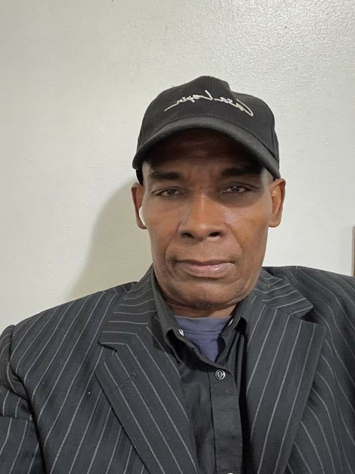 encuentran-hombre-muerto-en-el-interior-de-yipeta-entramo-entre-batey-6-y-batey-7