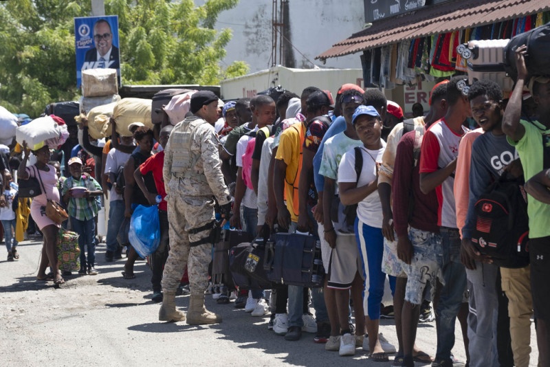 unos-10-mil-inmigrantes-haitianos-por-semana-seran-deportados-a-su-pais-de-acuerdo-a-gobierno