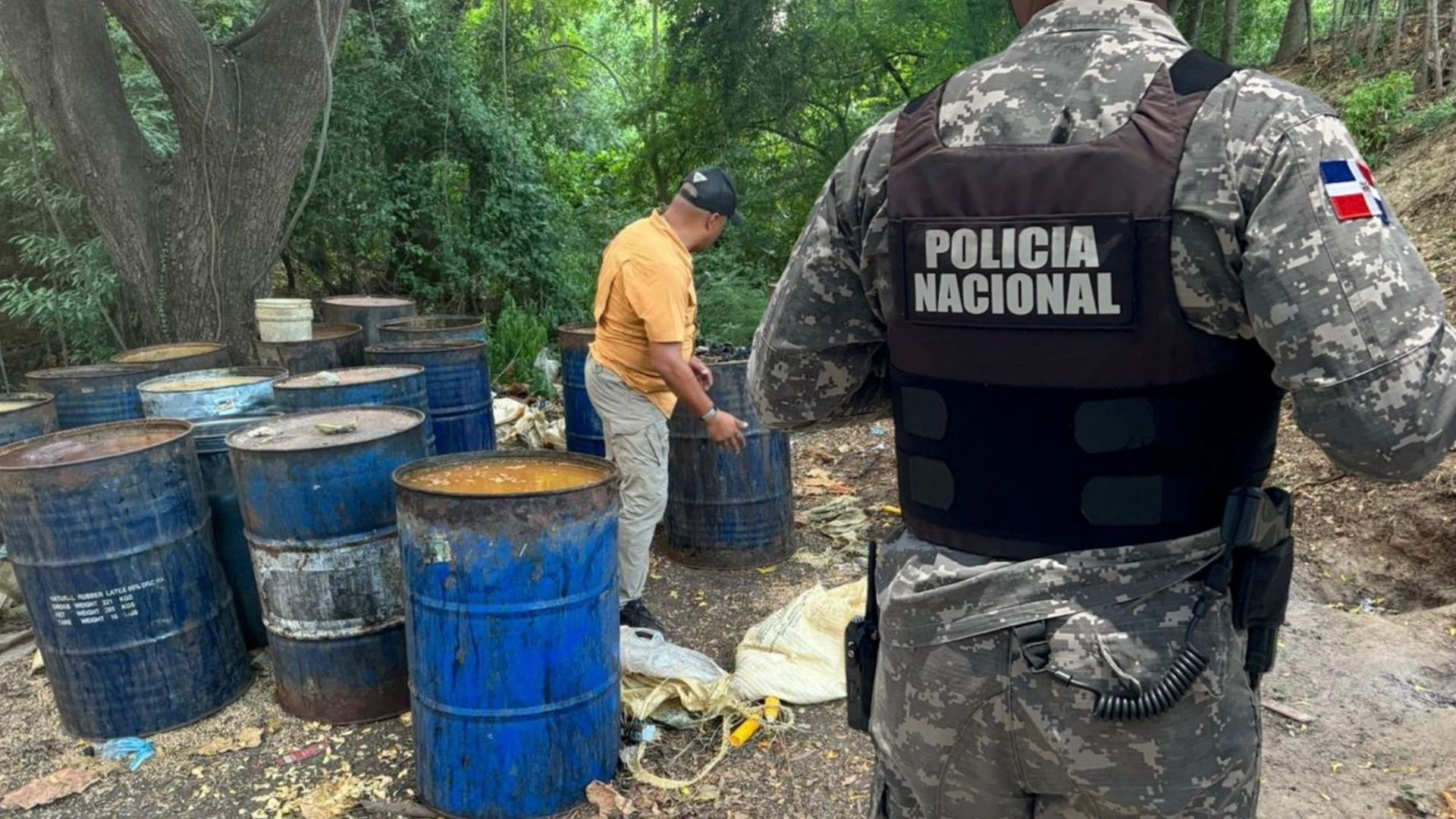 desmantelan-laboratorio-clandestino-de-bebidas-alcoholicas-adulteradas-en-navarrete