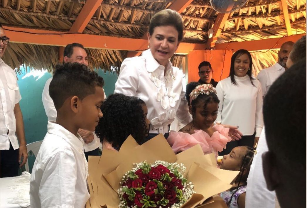 nina-solicita-a-la-vicepresidente-construccion-de-parque-de-infantil-en-tamayo