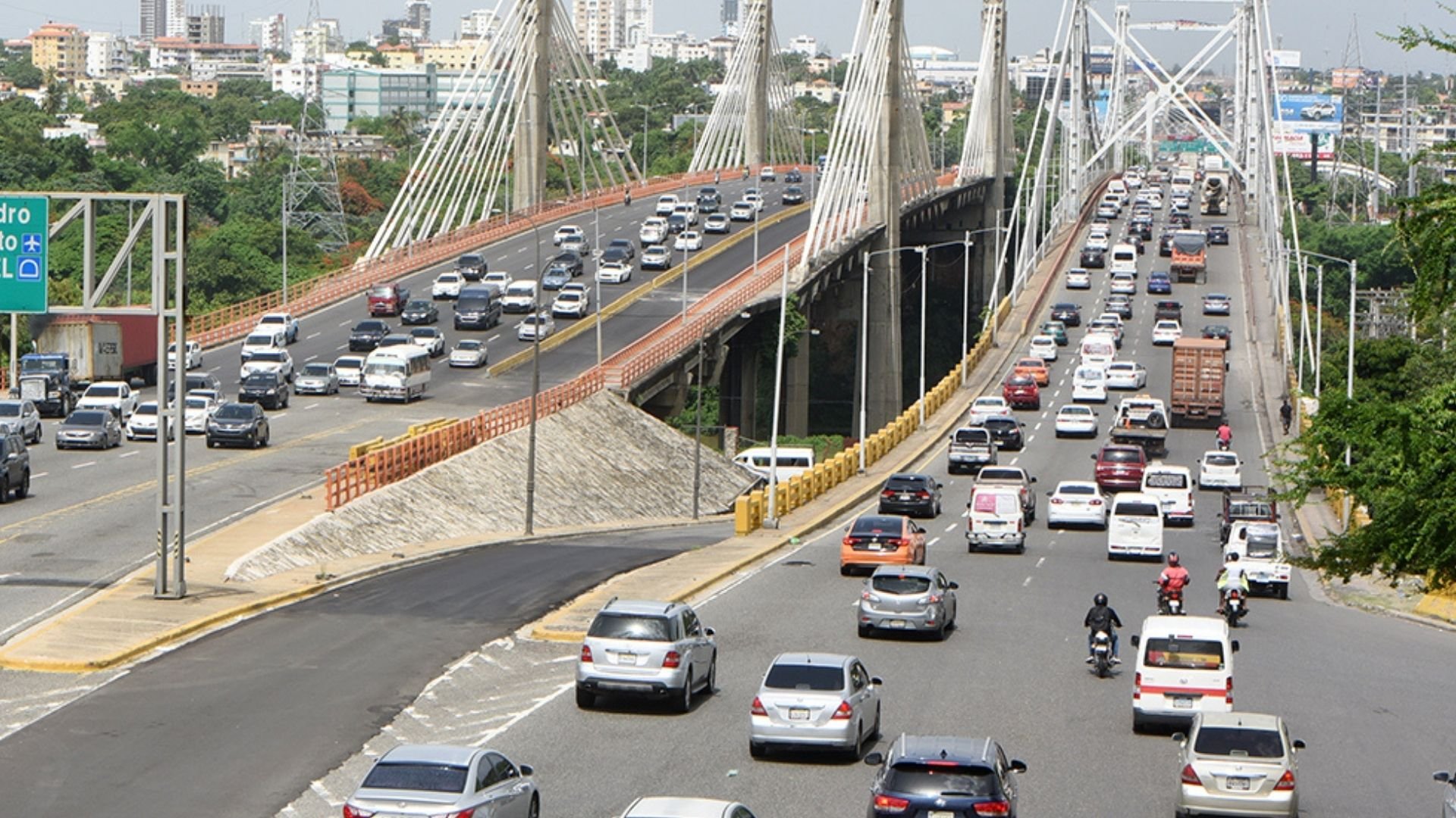 obras-publicas-cerrara-a-partir-de-este-lunes-pasos-a-desnivel-y-puentes-por-mantenimiento-en-el-gsd