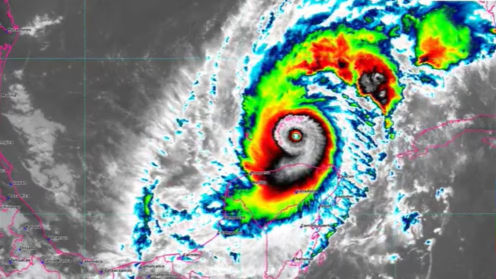 el-huracan-milton-se-fortalece:-volvio-a-alcanzar-la-categoria-5,-con-vientos-de-265-km/h