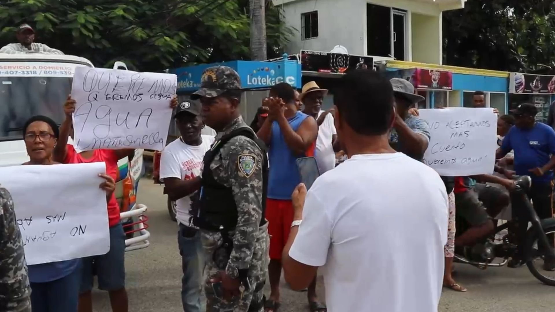 residentes-en-san-antonio-denuncian-llevan-un-ano-sin-agua-potable