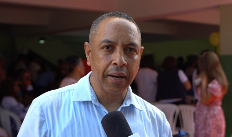 nolberto-ortiz-de-la-corriente-magisterial-jfpg-y-aliadas-reconoce-triunfo-eduardo-hidalgo-en-la-adp