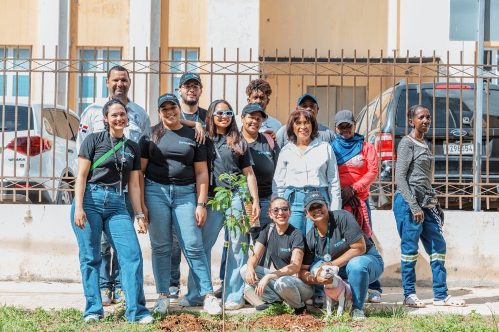 alcaldia-del-dn-realiza-plan-de-arbolado-urbano-en-la-zona-universitaria