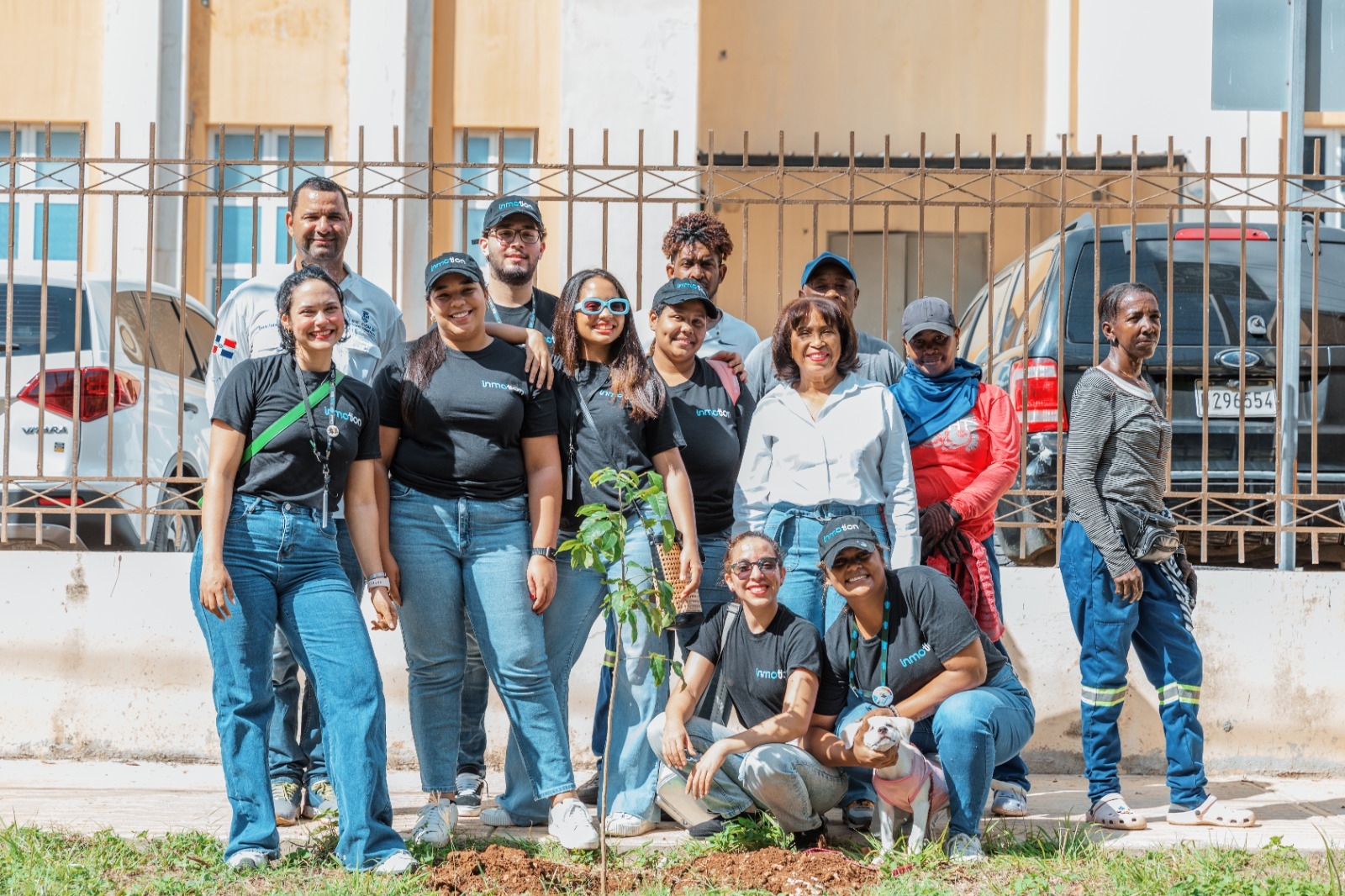 alcaldia-del-dn-realiza-plan-de-arbolado-urbano-en-la-zona-universitaria