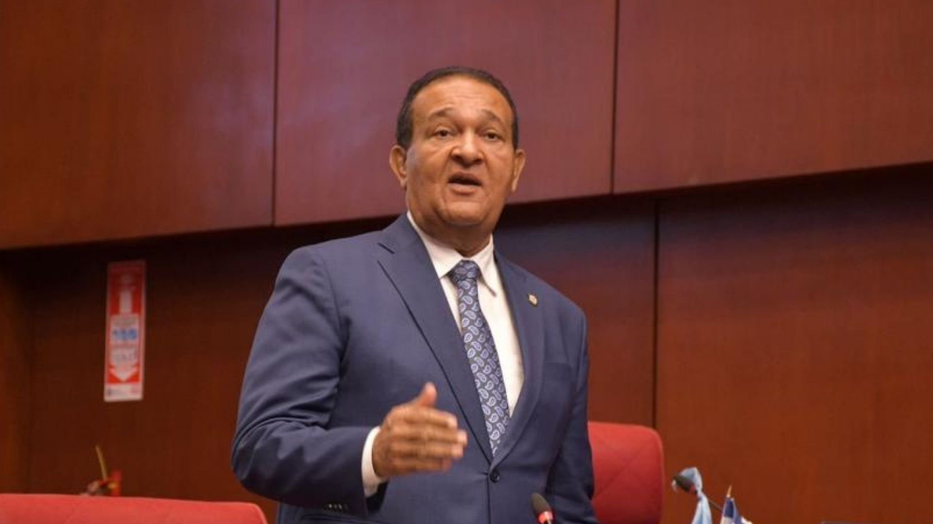 video:-antonio-marte-muestra-descontento-con-que-declaracion-de-bienes-sea-publica