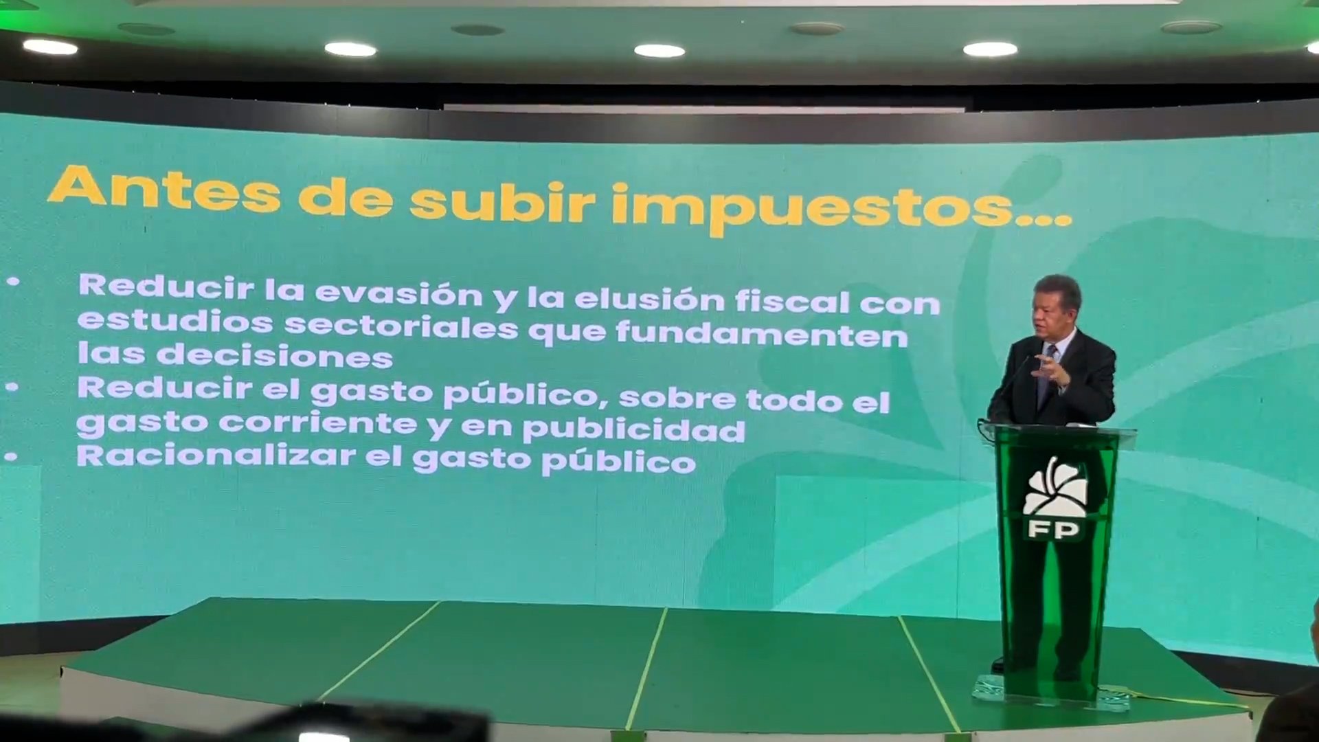 leonel-dice-propuesta-de-reforma-fiscal-es-una-provocacion-al-pueblo-dominicano 