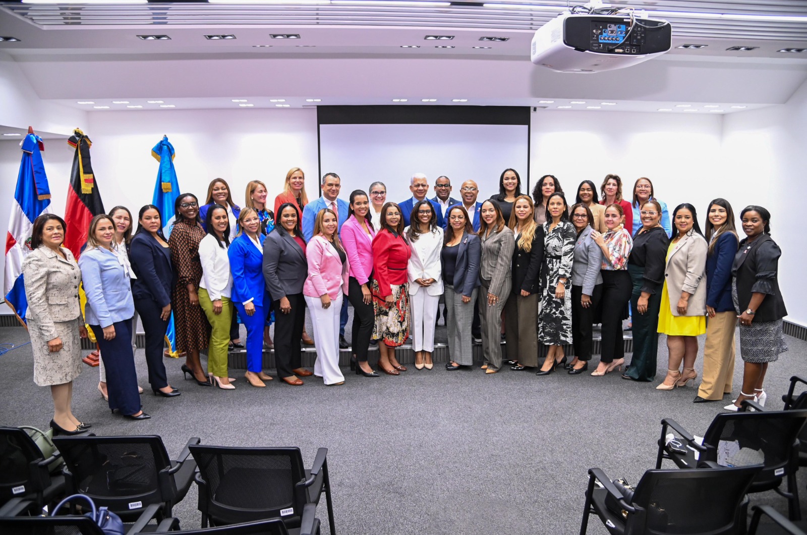 programa-de-formacion-fortalecera-rol-de-las-mujeres-en-el-congreso-nacional