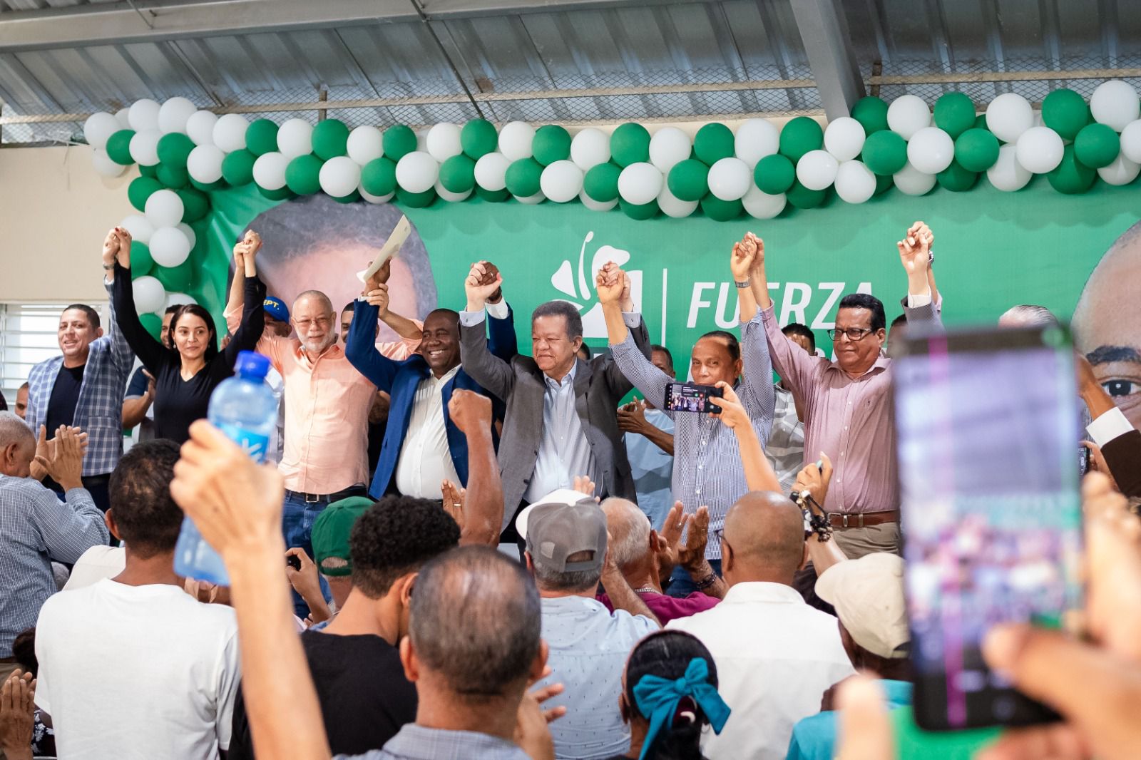 regidor-odalys-tejada-y-su-equipo-del-pld-en-santiago-se-suman-a-la-fuerza-del-pueblo
