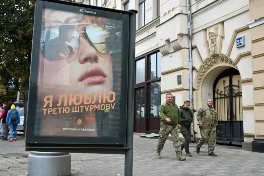 ucrania-apostando-al-marketing-para-paliar-falta-de-soldados-frente-a-conflicto-con-rusia