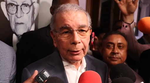danilo-medina-dice-a-abinader-“no-le-quedo-otro-camino”-que-retirar-la-reforma-fiscal