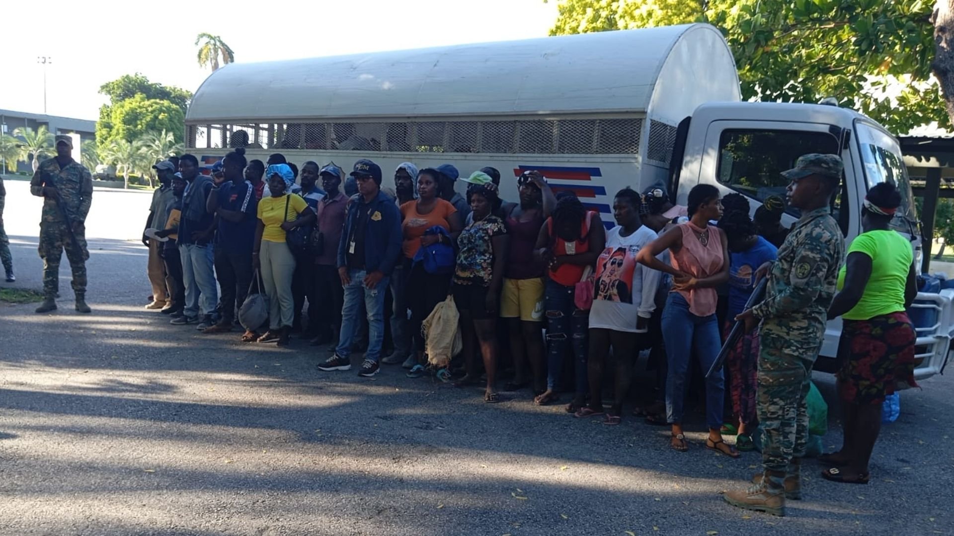 detienen-202-haitianos-ilegales-en-diversas-provincias-del-sur