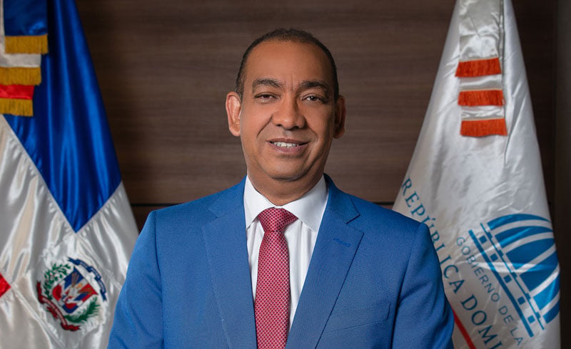 deligne-ascencion-destaca-avance-de-obras-en-la-provincia-de-samana