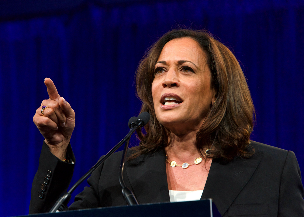 harris-insta-en-filadelfia-a-la-comunidad-negra-a-apoyarla-y-«decidir»-el-futuro-de-eeuu.