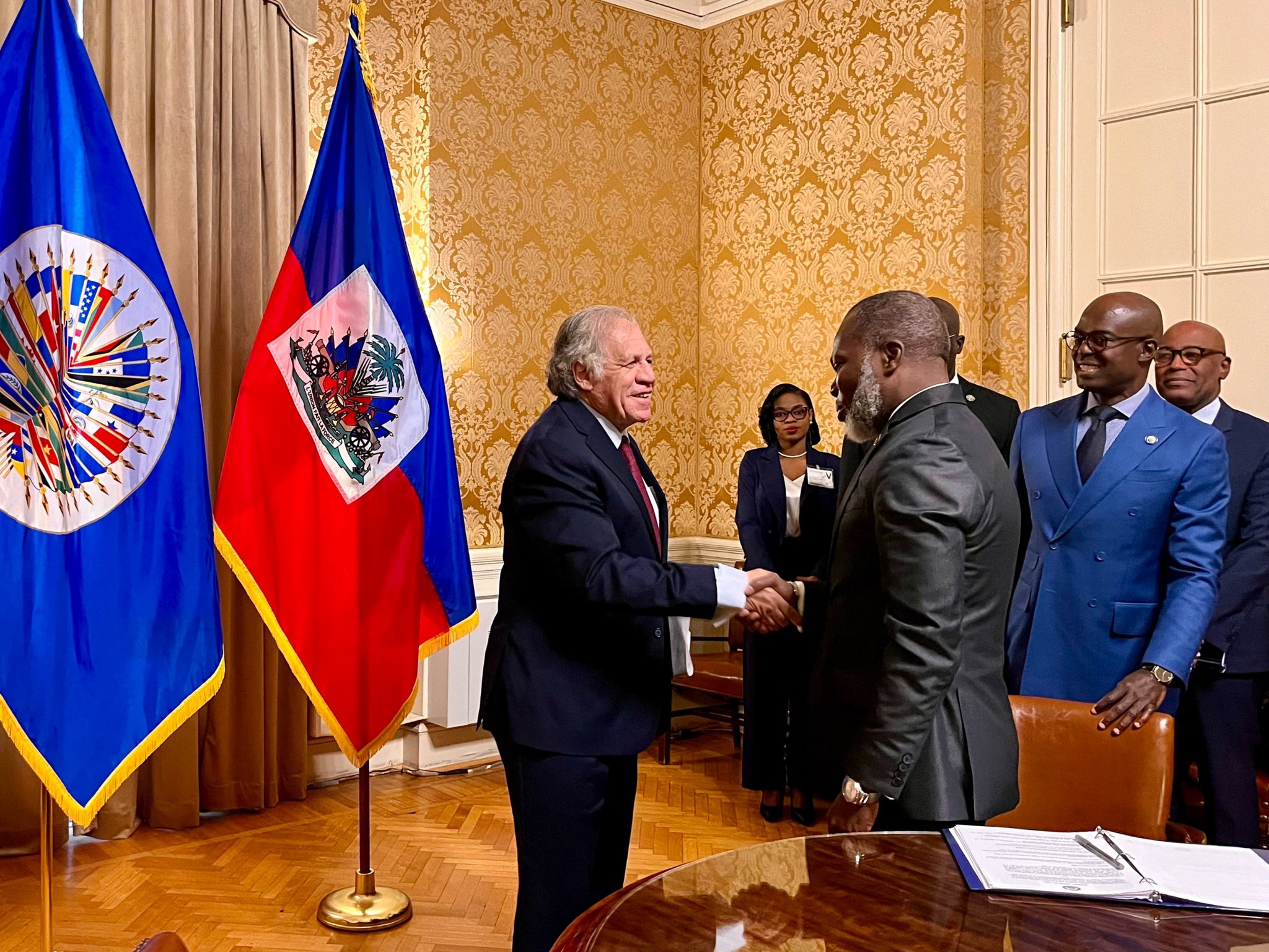luis-almagro-se-reune-con-frinel-joseph-para-hablar-sobre-futuros-procesos-electorales-en-haiti