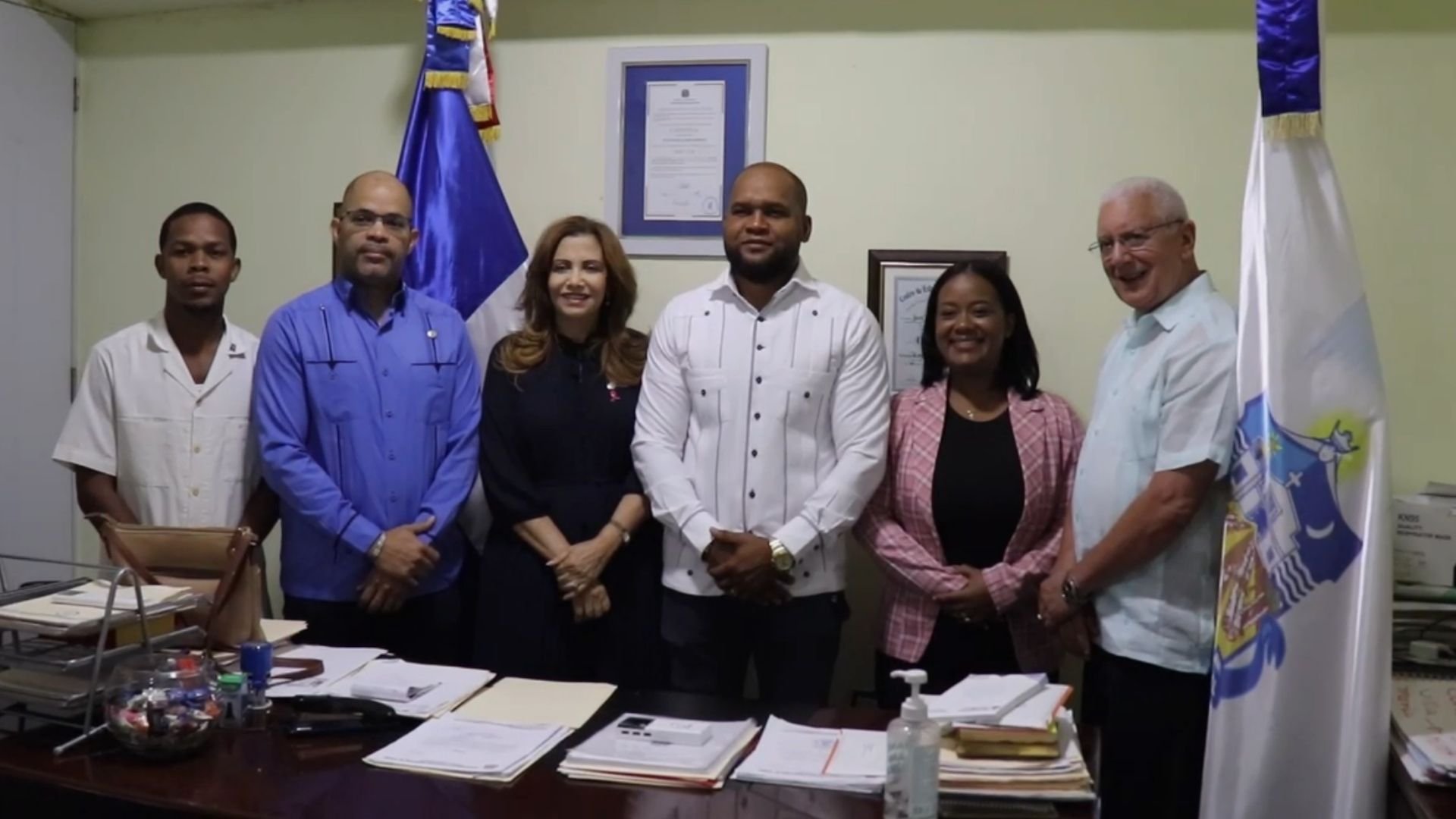 diputados-de-ultramar-gestionaran-recursos-para-el-carril-de-haina