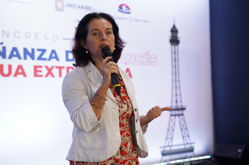 minerd-y-embajada-de-francia-en-el-pais-realizan-congreso-con-docentes-para-fortalecer-la-ensenanza-del-frances-en-las-aulas