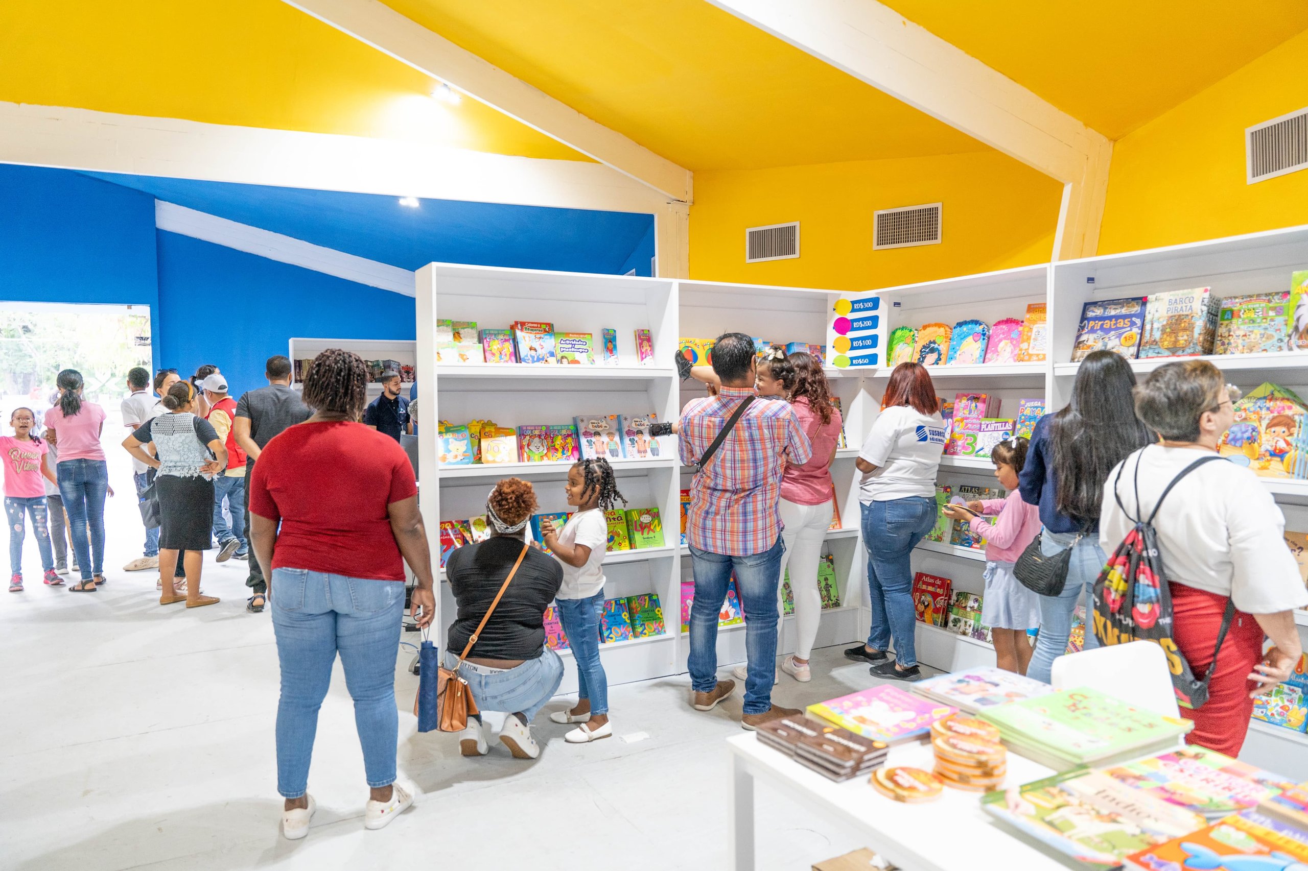 crece-expectativa-en-librerias-y-editoras-por-la-celebracion-de-la-feria-del-libro-2024
