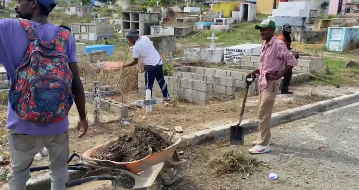 asdn-reacondiciona-cementerios-municipales-previo-a-conmemoracion-del-dia-de-los-fieles-difuntos