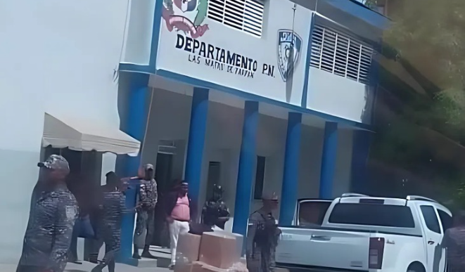 tres-meses-de-prision-preventiva-abogado-de-fiscalia-acusado-de-contrabandear-cigarrillos