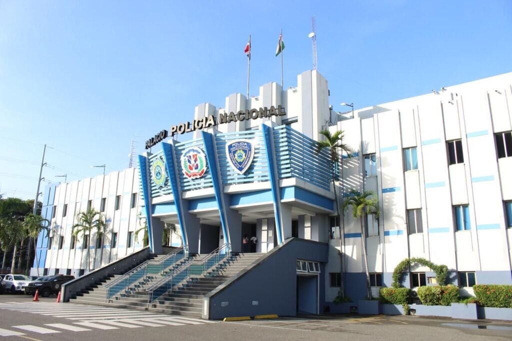 pn-persigue-a-dos-desconocidos-que-asesinaron-mujer-e-hirieron-a-hombre-en-san-luis