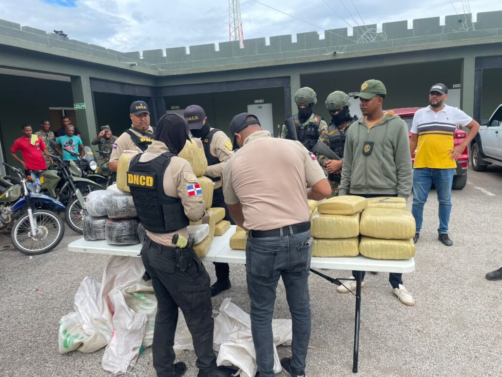erd-y-dncd-ocupan-264-libras-de-marihuana-en-pedernales