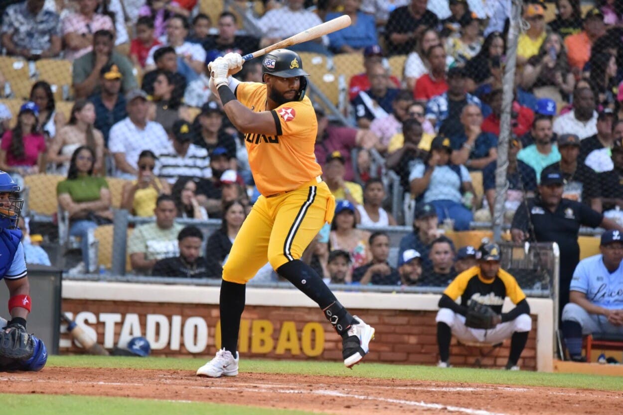 aguilas-cabanas-vuelven-a-vencer-al-licey
