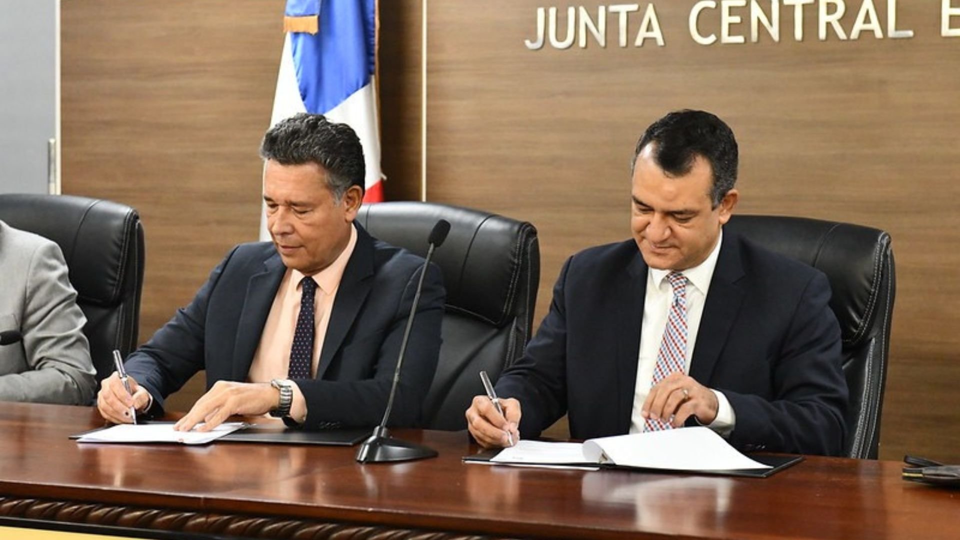 diez-de-los-actuales-titulares-de-la-jce,-buscan-repetir-en-sus-cargos-por-otro-periodo