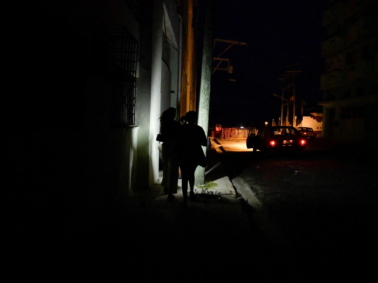 huracan-rafael,-de-categoria-3,-causa-un-nuevo-apagon-total-en-cuba