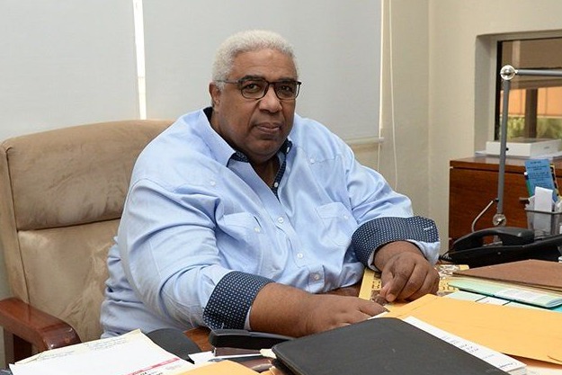 pena-guaba-dice-prm-debe-entregar-alcaldia-de-la-vega-a-amparo-custodio