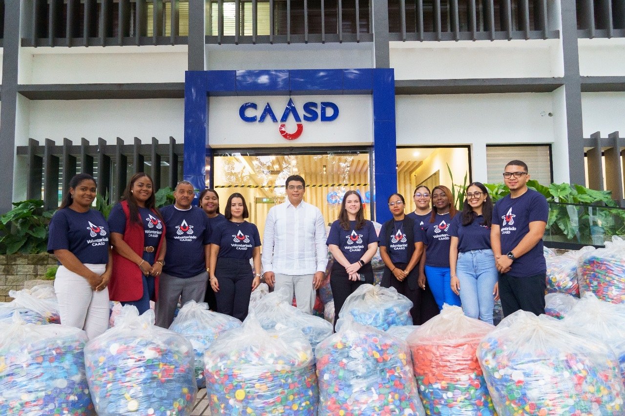 caasd-recolecta-mas-de-790,000-tapas-para-ayudar-a-pacientes-de-cancer