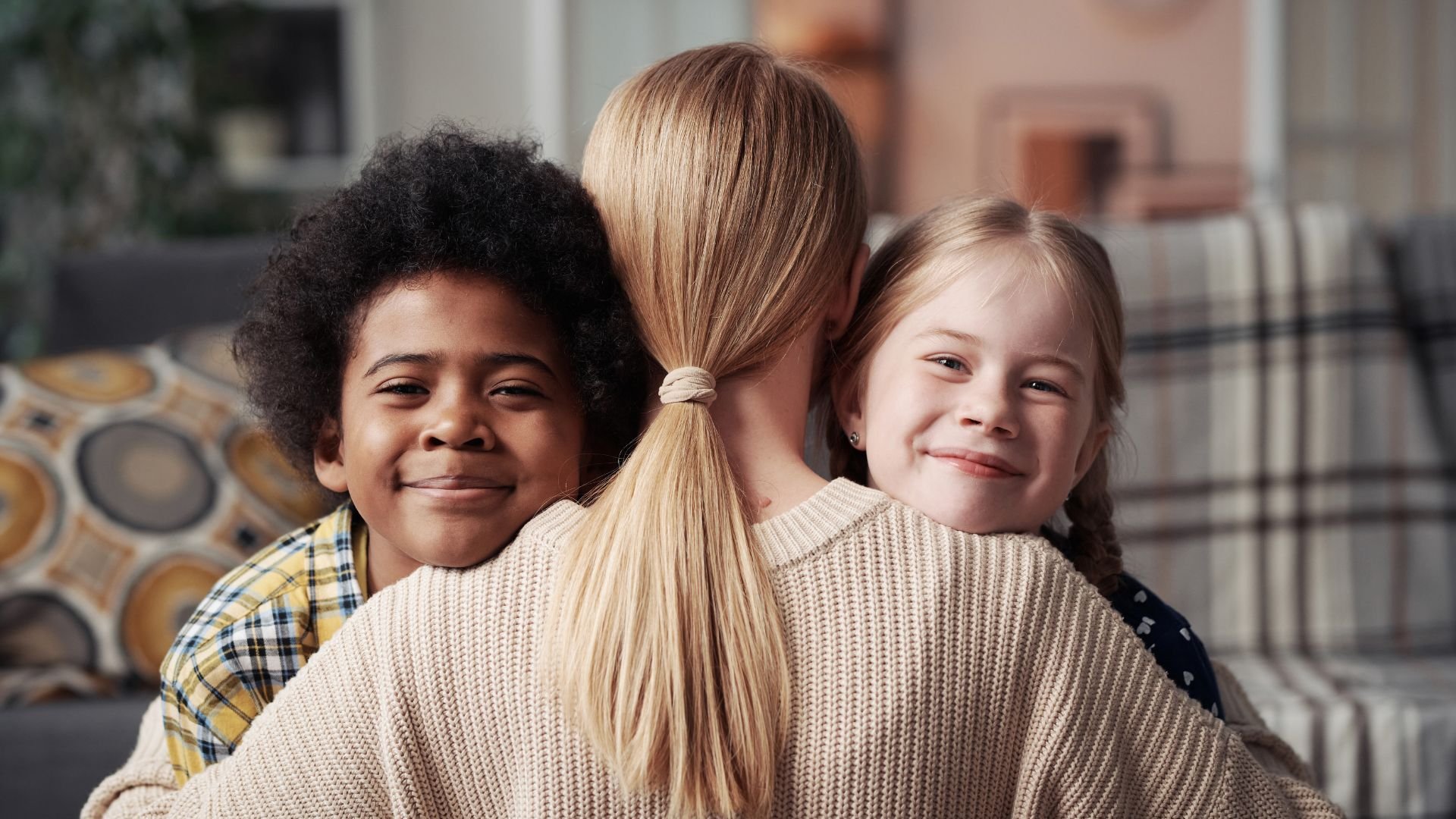 dia-mundial-de-la-adopcion:-un-acto-legal-que-permite-ofrecer-a-ninos-y-jovenes-una-familia-y-un-hogar