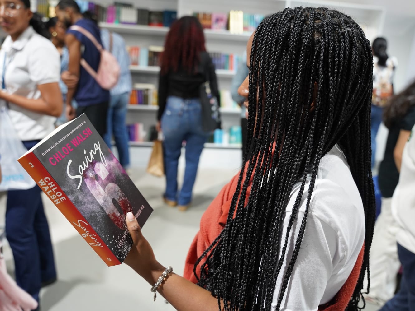 feria-del-libro-atrae-con-ofertas-a-los-amantes-de-la-literatura-hasta-con-un-50%-de-descuento