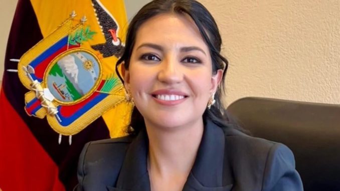 noboa-nombra-a-sariha-moya-como-vicepresidenta-encargada-de-ecuador-tras-suspender-a-abad