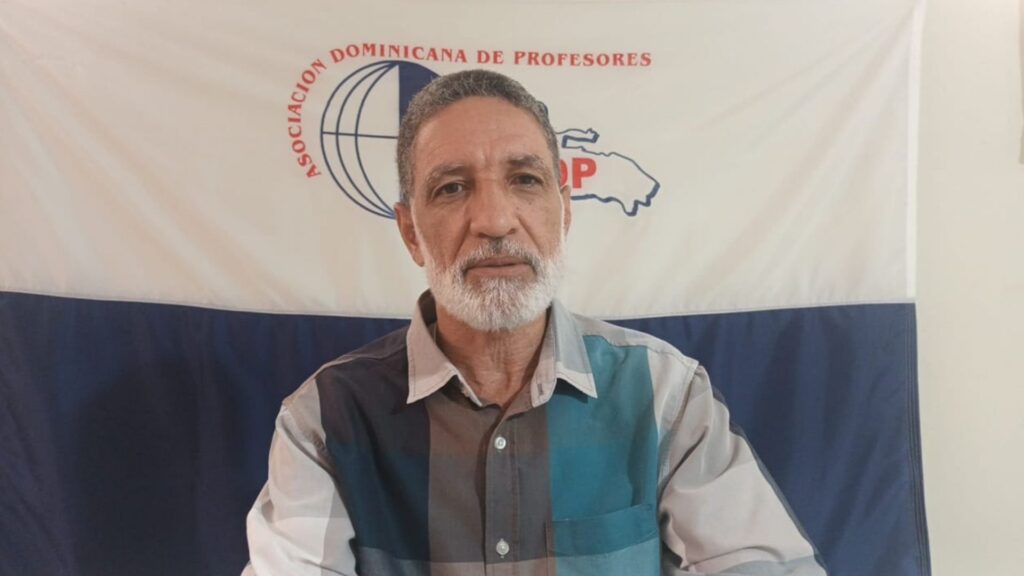 adp-anuncia-paro-de-docencia-para-este-martes-en-el-distrito-educativo-08-04-en-santiago