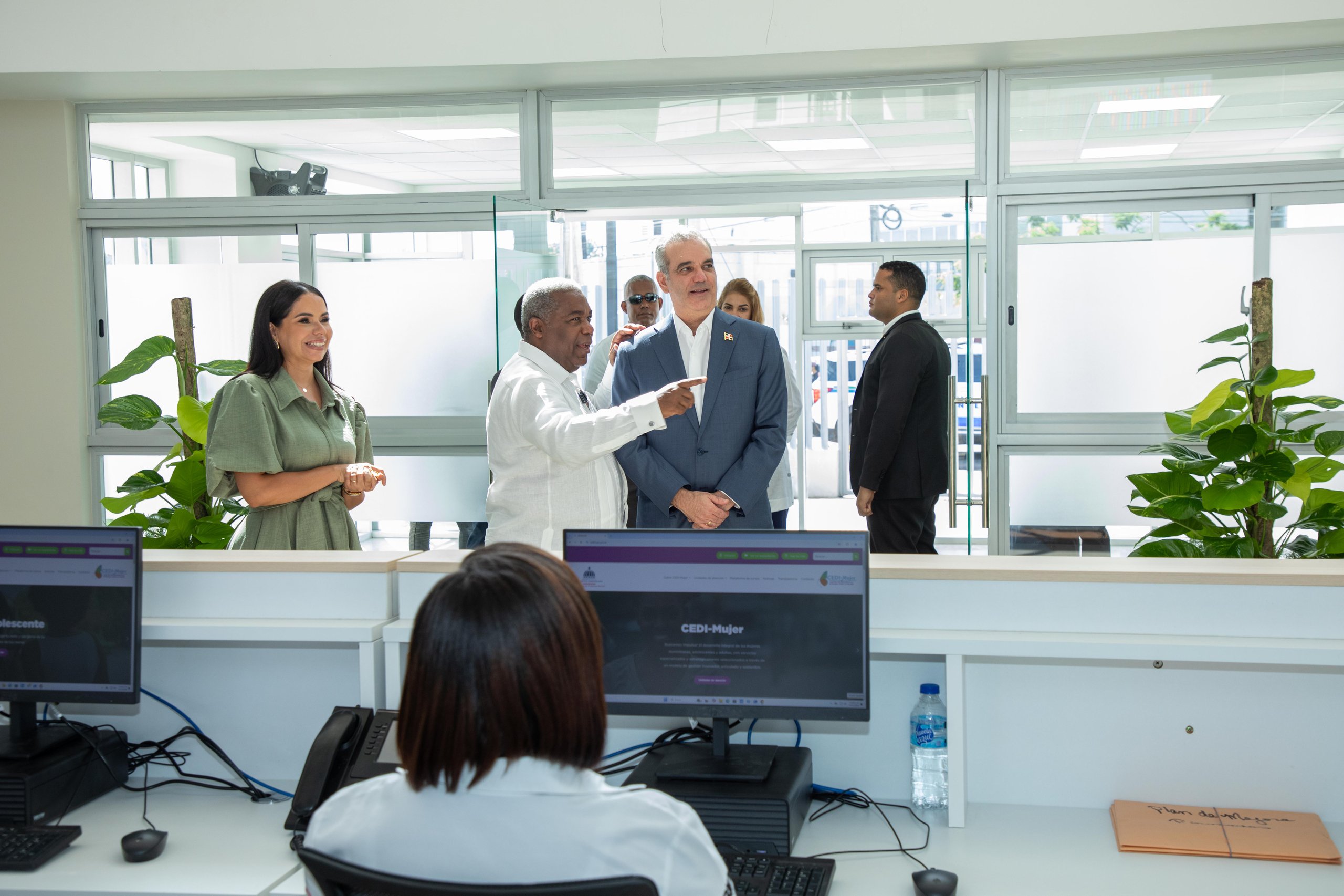 abinader-inaugura-en-santo-domingo-norte-el-segundo-centro-de-desarrollo-integral-para-la-mujer