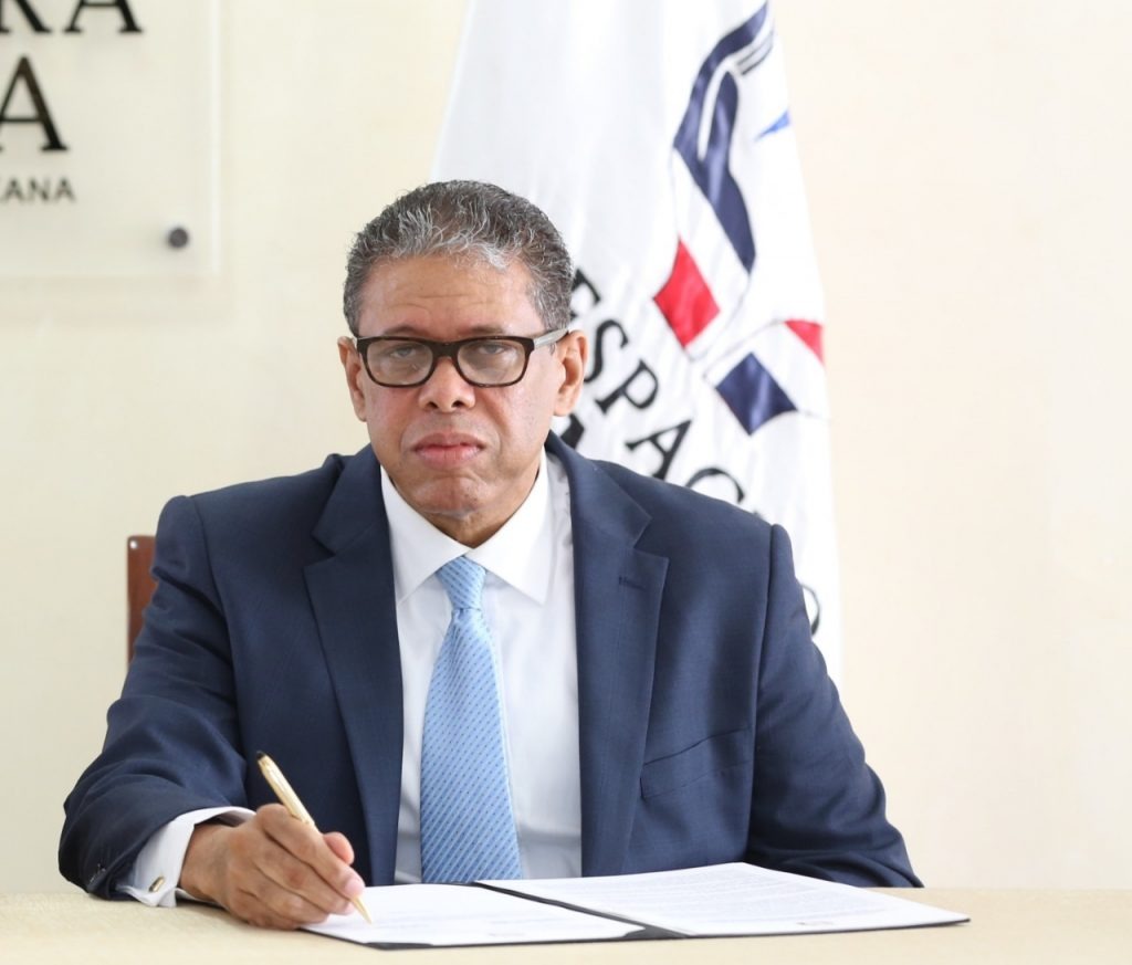 dgdc-lleva-ayuda-a-gaspar-hernandez